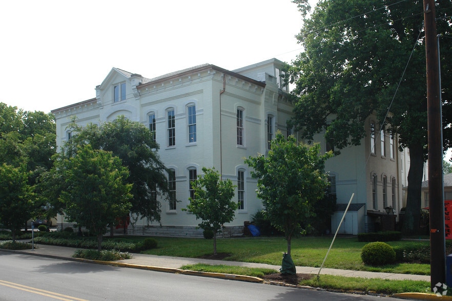 380 S Mill St, Lexington, KY for lease - Primary Photo - Image 2 of 7