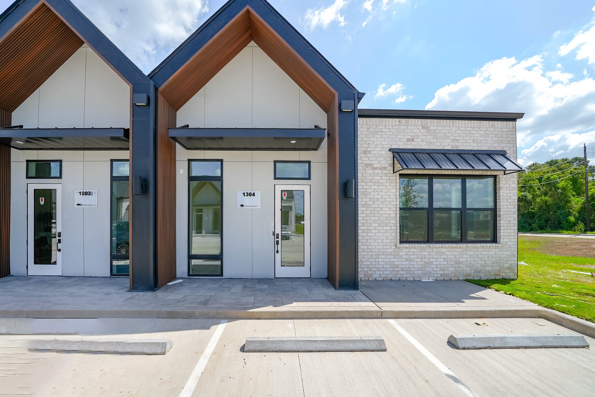 1325 Main St, Katy, TX à louer Photo principale- Image 1 de 28