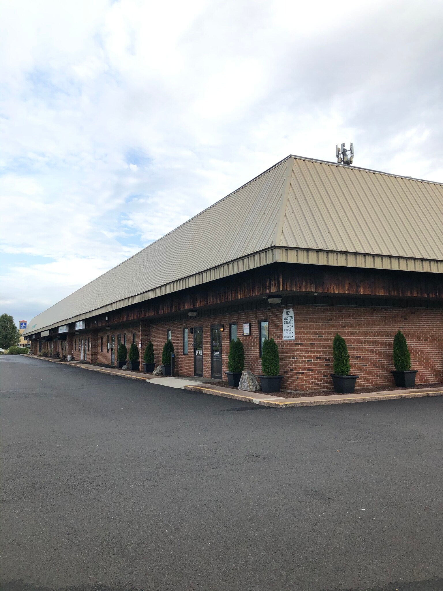 92 Weston St, Hartford, CT à louer Photo principale- Image 1 de 13