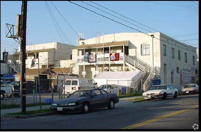 2934-2942 Whittier Blvd, Los Angeles, CA à louer - Photo du bâtiment - Image 3 de 9