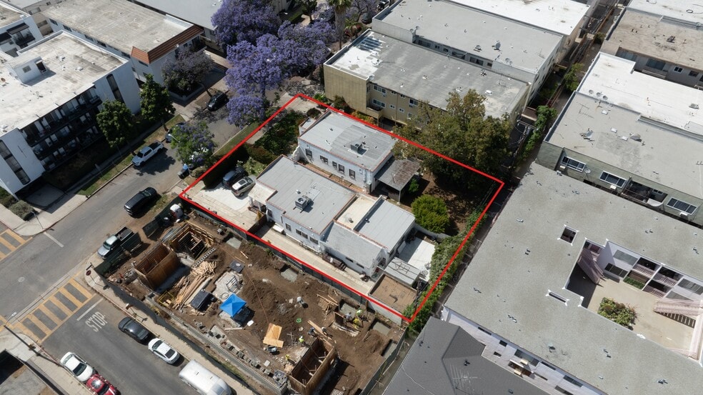1010 N Edinburgh Ave, West Hollywood, CA for sale - Building Photo - Image 2 of 9