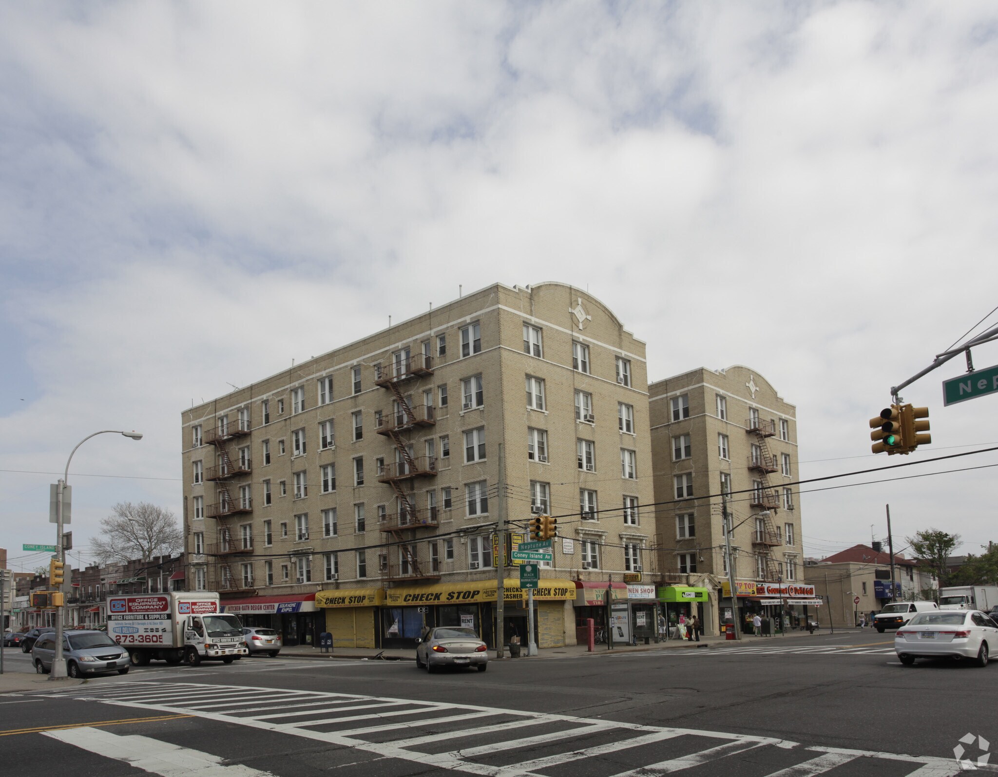 172 Neptune Ave, Brooklyn, NY for lease Primary Photo- Image 1 of 22