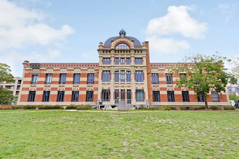 Bureau dans Nanterre à louer - Photo du bâtiment - Image 1 de 23