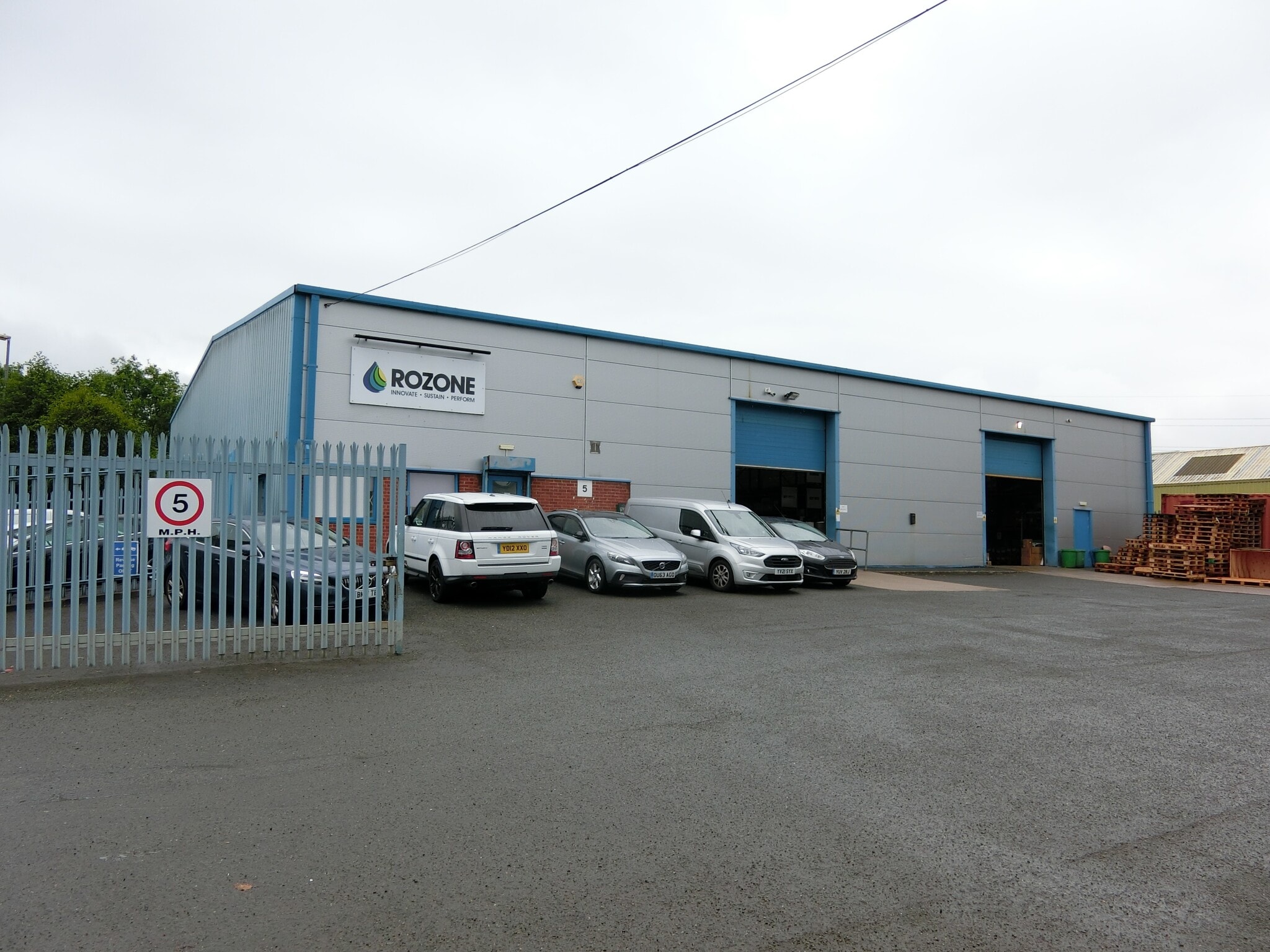 Queen St, Darlaston for lease Building Photo- Image 1 of 2
