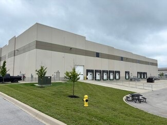 Plus de détails pour 13620 NE Park Dr, Louisville, KY - Industriel à louer