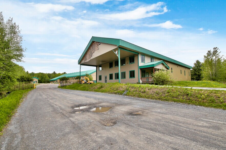 133 Rue Dryden, Cowansville, QC for sale - Building Photo - Image 1 of 1