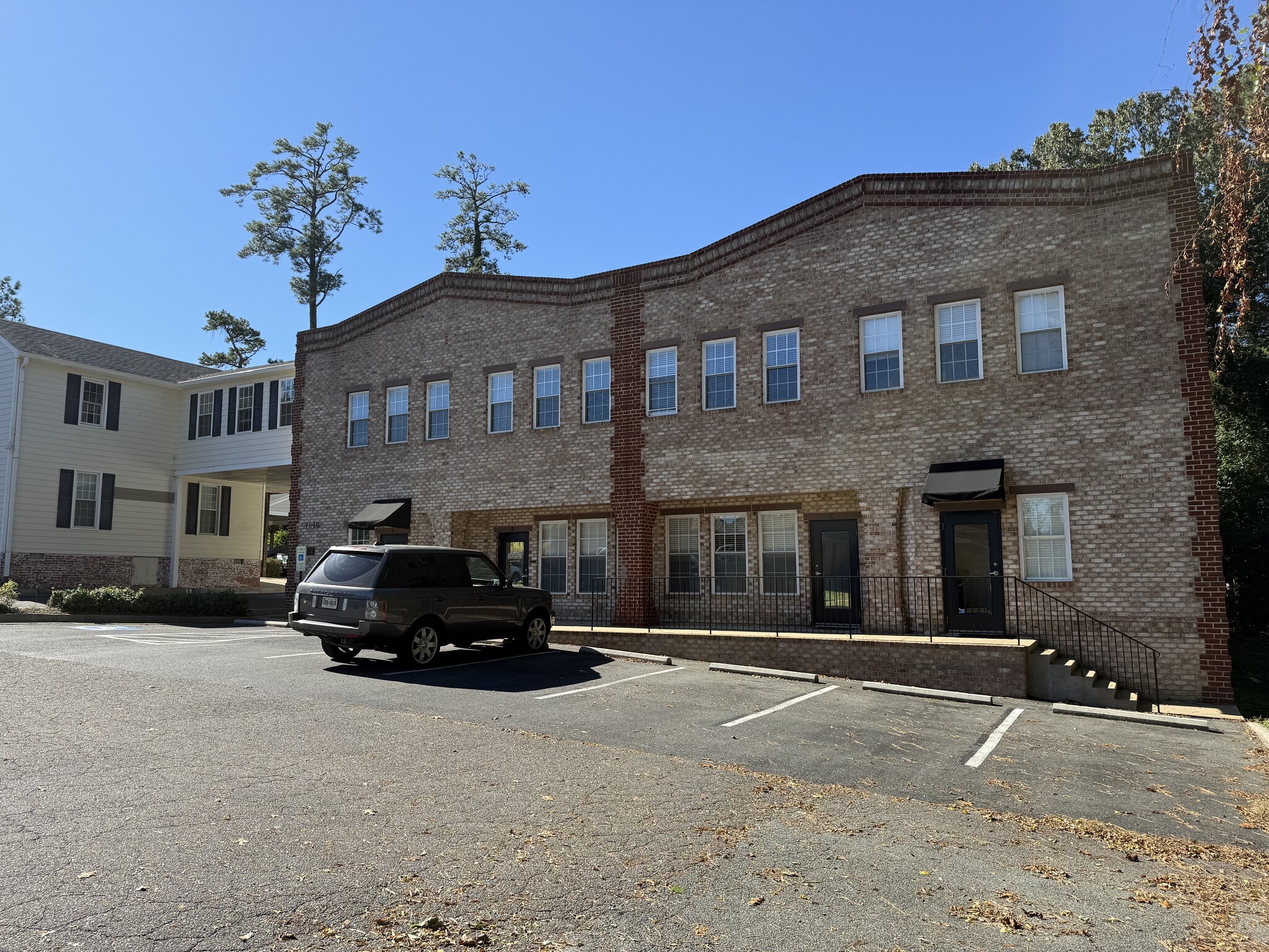 7840-7846 Forest Hill Ave, Richmond, VA for lease Building Photo- Image 1 of 4
