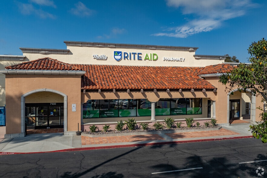 7100 Avenida Encinas, Carlsbad, CA for lease - Primary Photo - Image 1 of 2