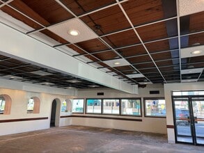 652 E Broadway, Eugene, OR for lease Interior Photo- Image 2 of 10