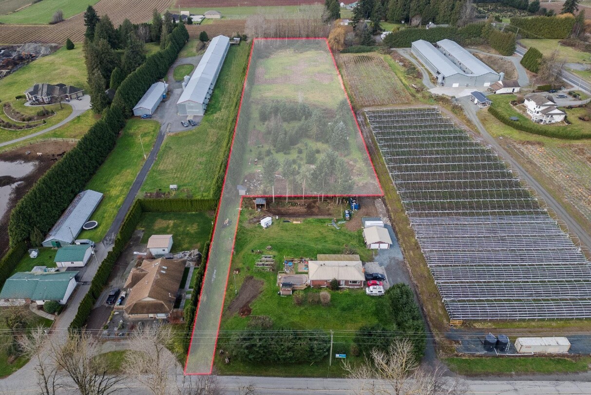 707 Mckenzie Rd, Abbotsford, BC for sale Primary Photo- Image 1 of 1