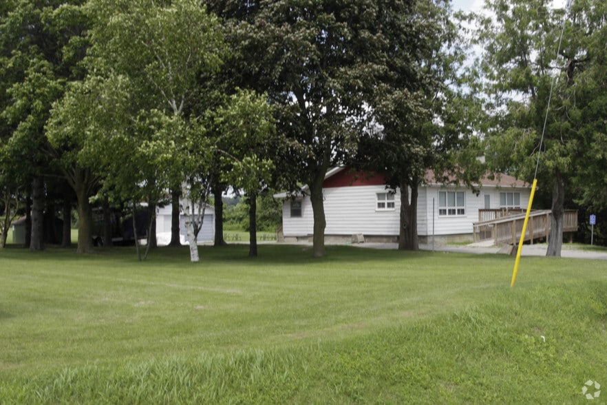186 Rossland Rd, Ajax, ON for sale - Building Photo - Image 1 of 2