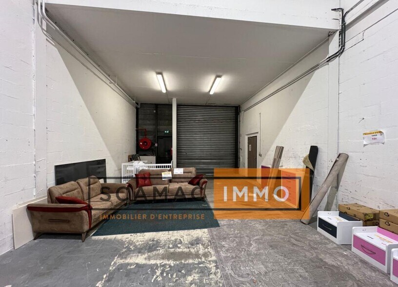 Industrial in Aubervilliers for lease - Interior Photo - Image 3 of 11