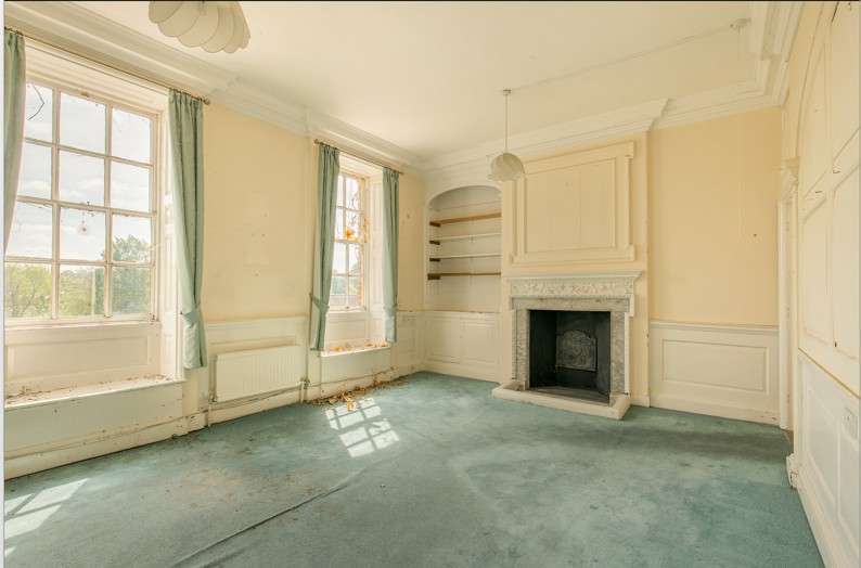 2 Walden Pl, Saffron Walden for sale Building Photo- Image 1 of 5