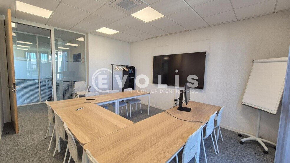 Office in Serris for lease - Interior Photo - Image 3 of 10