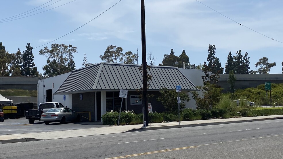 7212-7256 Garden Grove Blvd, Westminster, CA for lease - Building Photo - Image 3 of 9
