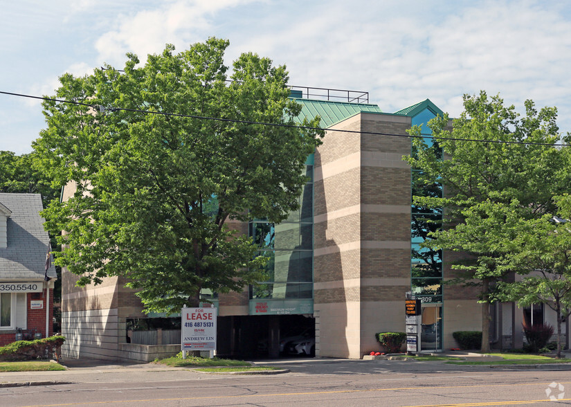 309 Sheppard Ave E, Toronto, ON for lease - Primary Photo - Image 1 of 4