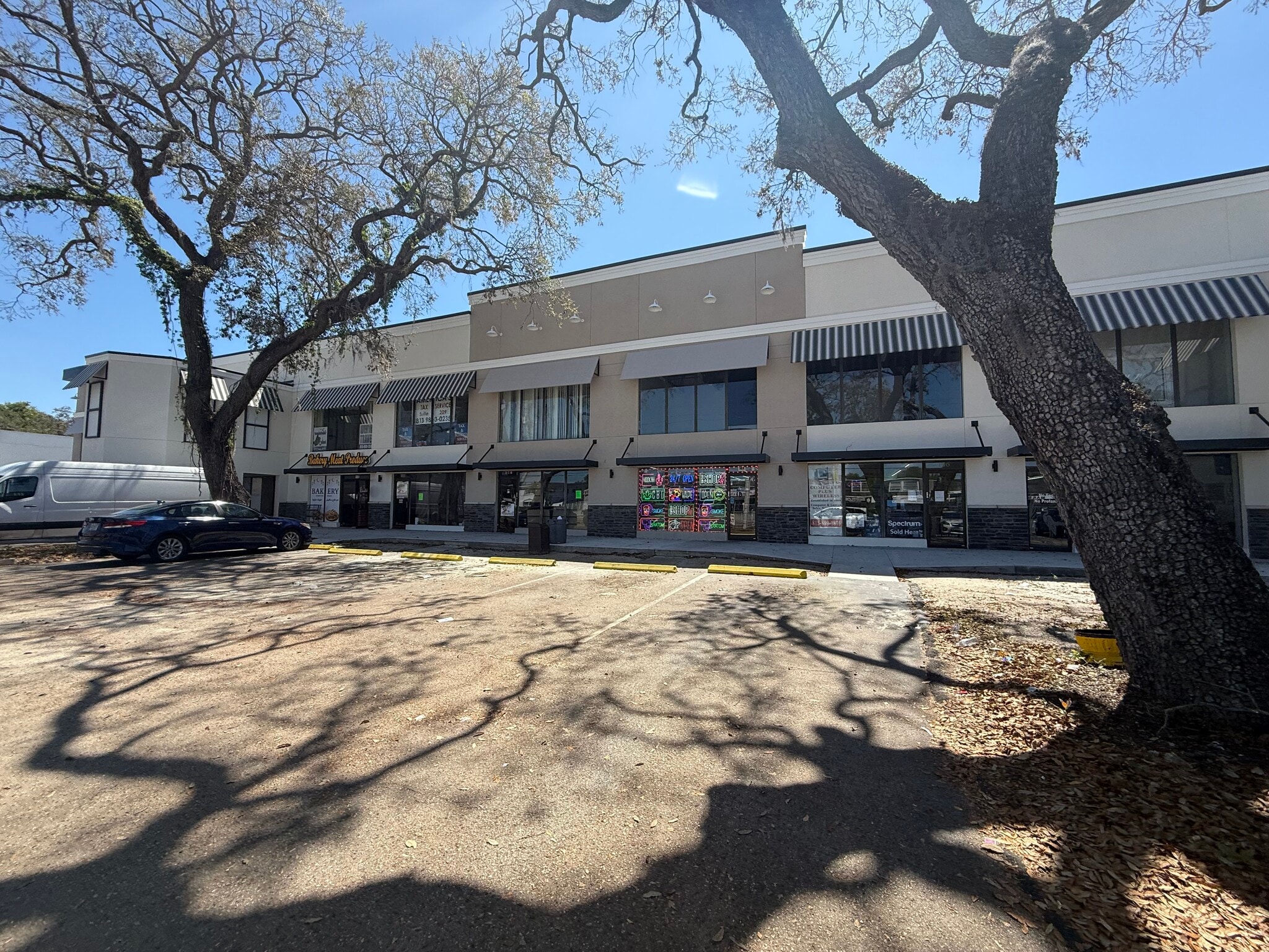 4815-4817 E Busch Blvd, Tampa, FL for lease Primary Photo- Image 1 of 21