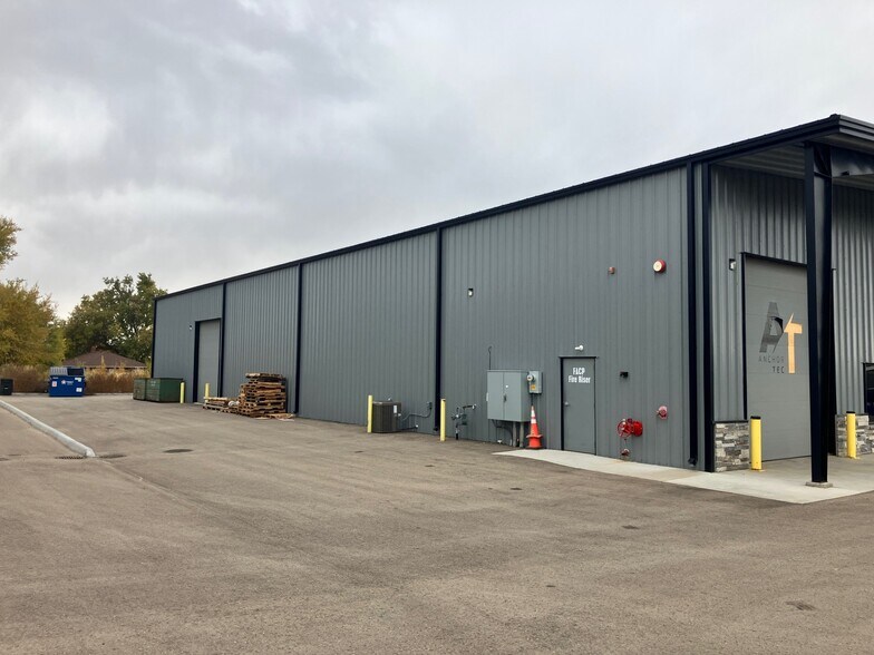 3749 E Comstock Ave, Nampa, ID à louer - Photo du bâtiment - Image 2 de 5