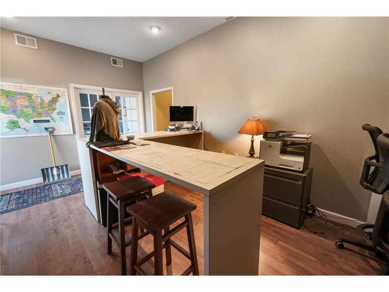 32 32nd Ave S, Saint Cloud, MN à vendre - Photo du bâtiment - Image 2 de 7
