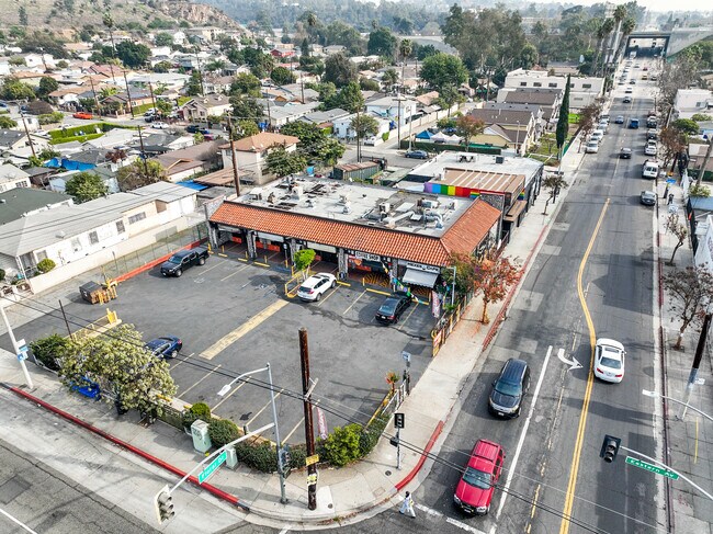 Plus de détails pour 710 N Eastern Ave, East Los Angeles, CA - Commerce de détail à louer