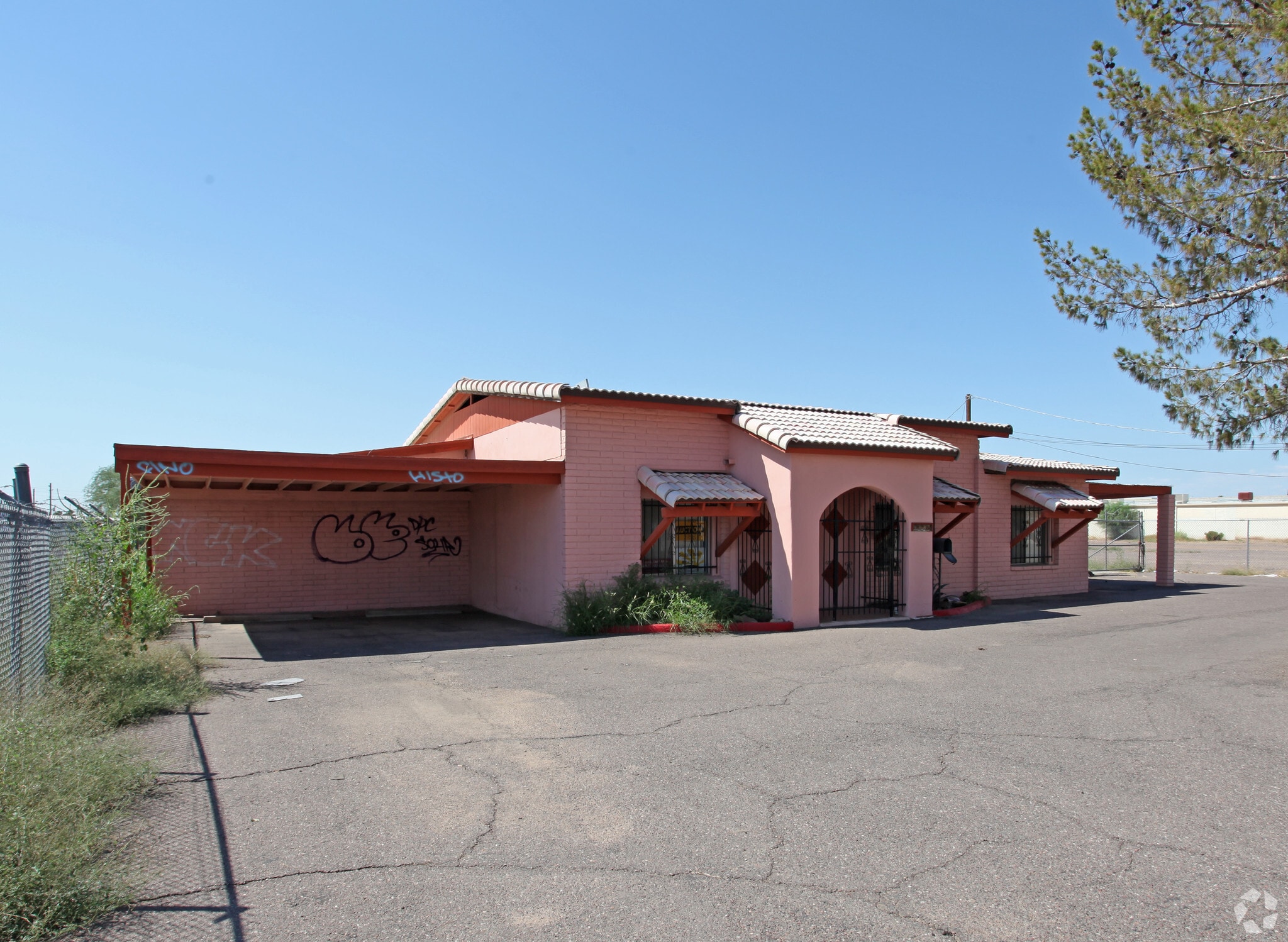 4106 S 7th St, Phoenix, AZ for lease Primary Photo- Image 1 of 4