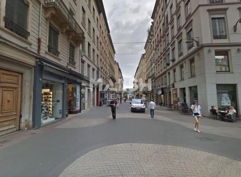 Commerce de détail dans Lyon à louer - Photo du bâtiment - Image 3 de 4