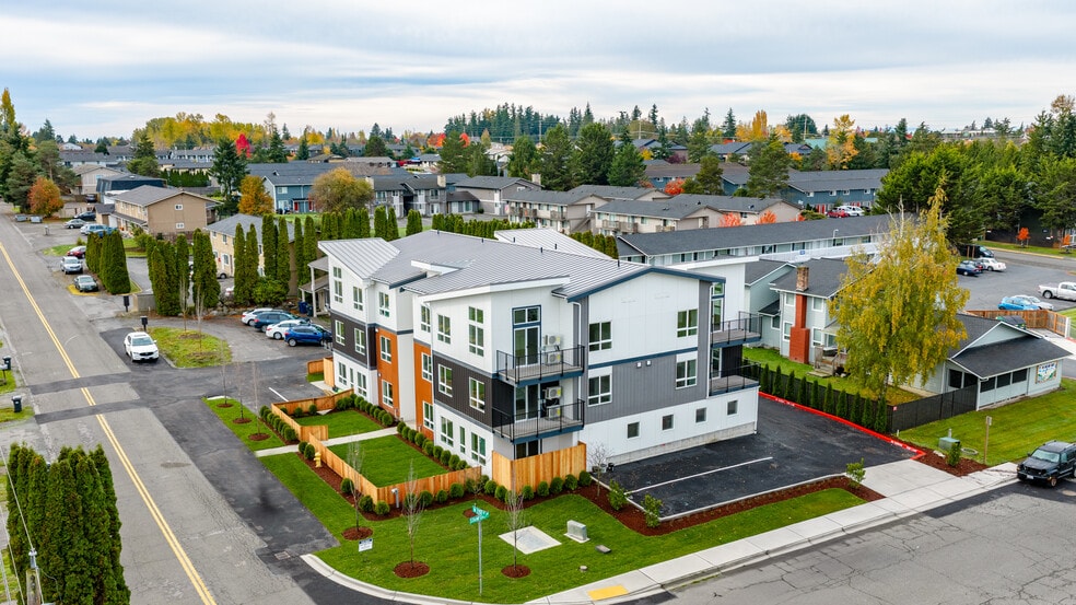 403 N 21st St, Mount Vernon, WA à vendre - Photo du bâtiment - Image 2 de 17