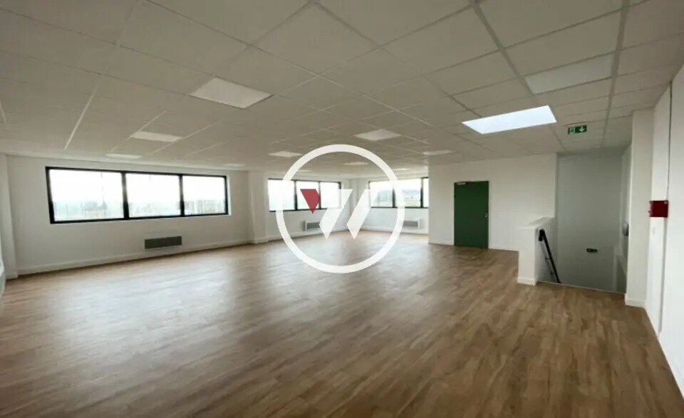 Flex in Persan for sale - Interior Photo - Image 3 of 7