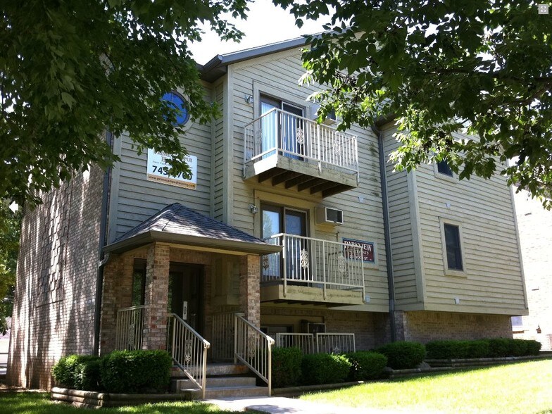 221 W Wood St, West Lafayette, IN à vendre - Photo principale - Image 2 de 15