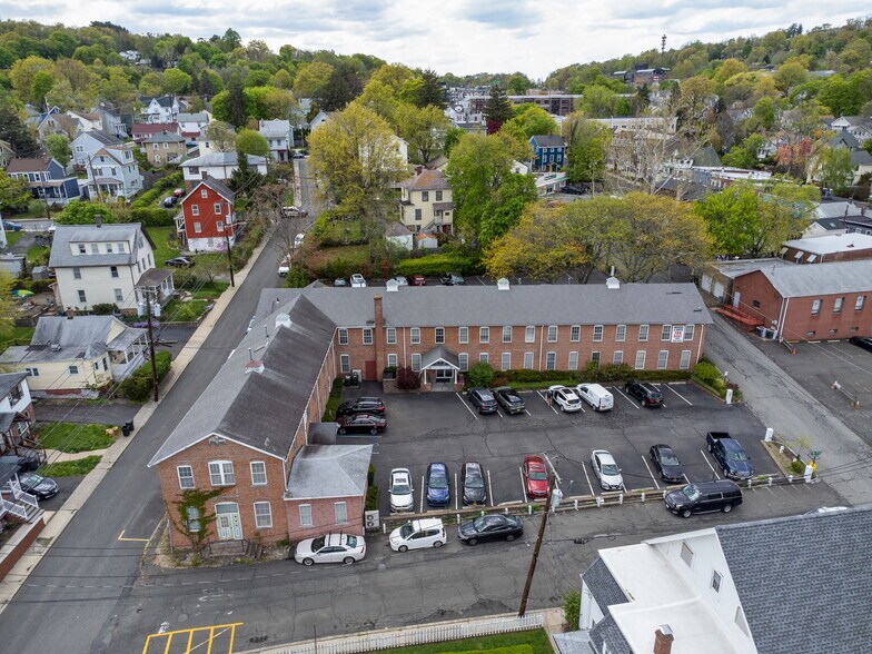 9-15 Mill St, Nyack, NY à louer - Photo du bâtiment - Image 2 de 22
