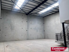 37 Anzac Ave, Smeaton Grange for lease Interior Photo- Image 2 of 3