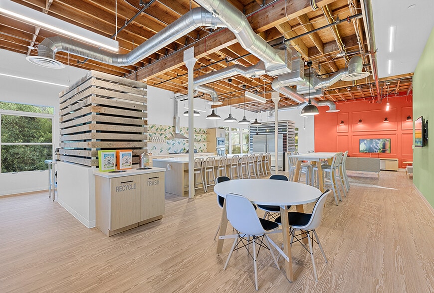 140 Marine View Ave, Solana Beach, CA for sale - Interior Photo - Image 3 of 8