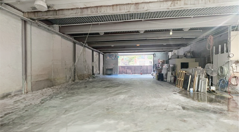 66 Huron St, Brooklyn, NY for lease - Building Photo - Image 2 of 2