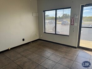 2056 N Courtenay Pky, Merritt Island, FL à louer Photo intérieure- Image 1 de 5