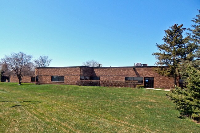 Plus de détails pour 2111 Walter  P Reuther Dr, Warren, MI - Local d'activités à louer