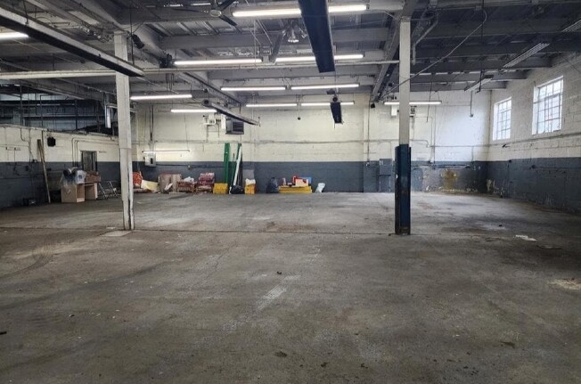 6920 48th Ave, Woodside, NY à vendre - Photo intérieure - Image 2 de 9