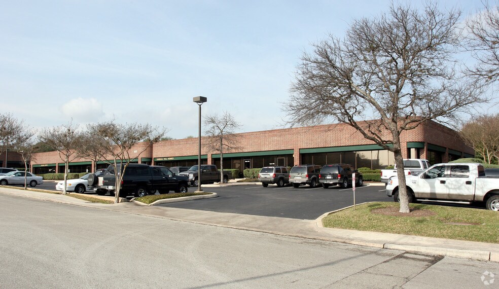1019 N Parkway, San Antonio, TX 78232 Pky, San Antonio, TX for lease - Building Photo - Image 2 of 5