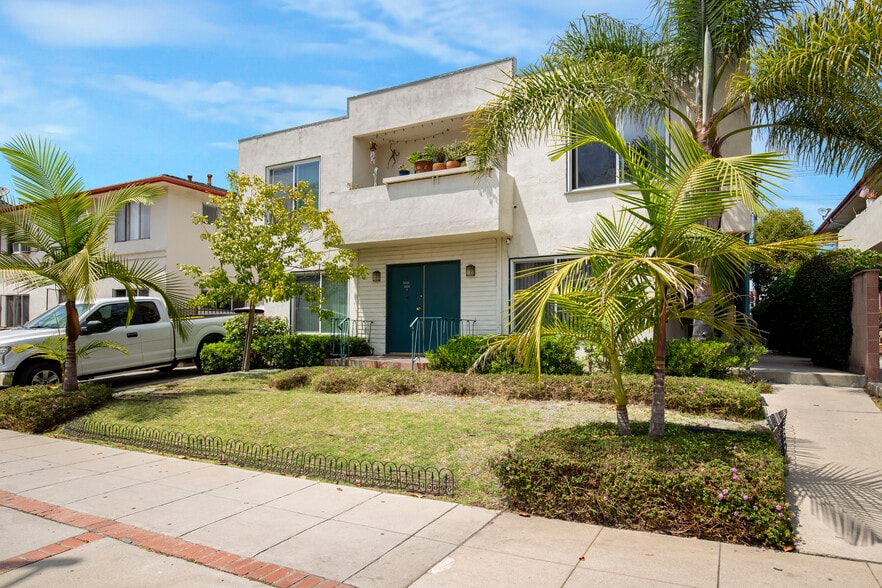 6137 Alcott St, Los Angeles, CA à vendre - Photo du bâtiment - Image 2 de 14