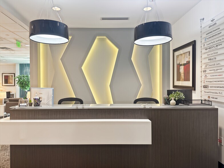 3100 W Ray Rd, Chandler, AZ à louer - Photo du bâtiment - Image 2 de 3