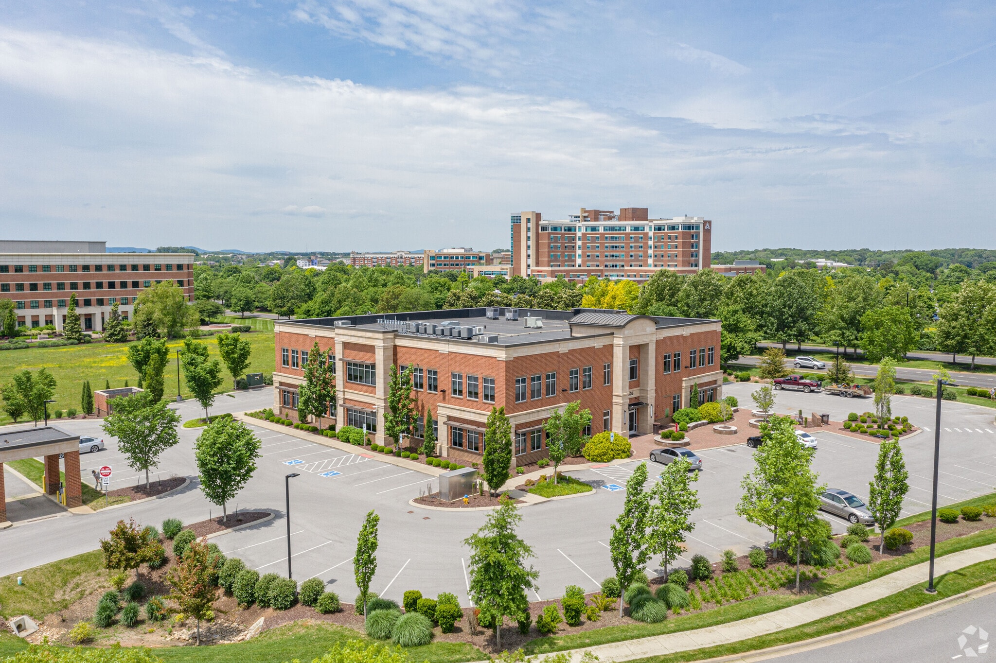 1605 Medical Center Pky, Murfreesboro, TN for lease Primary Photo- Image 1 of 13