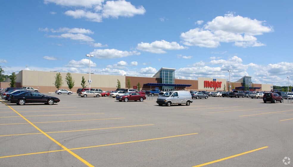 12821 Cross Over Dr, Dewitt, MI à louer - Photo principale - Image 1 de 3