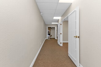 493 Barger Dr, Port Charlotte, FL for sale Interior Photo- Image 2 of 7