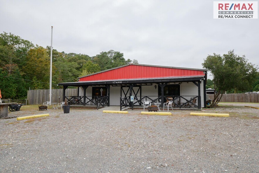 17466 Benns Church Blvd, Smithfield, VA à vendre - Photo principale - Image 1 de 45