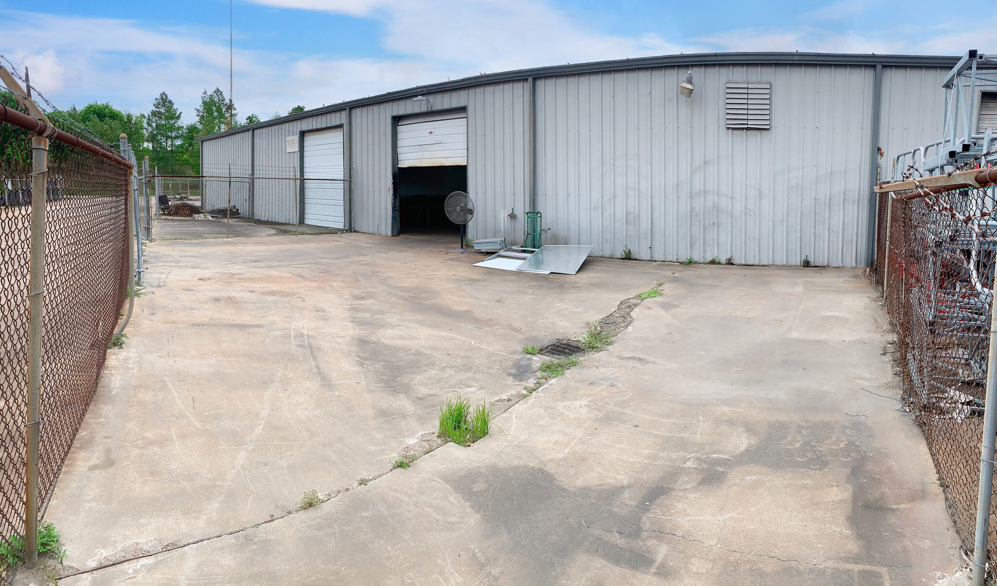 8910 Lawndale St, Houston, TX for lease Interior Photo- Image 1 of 5