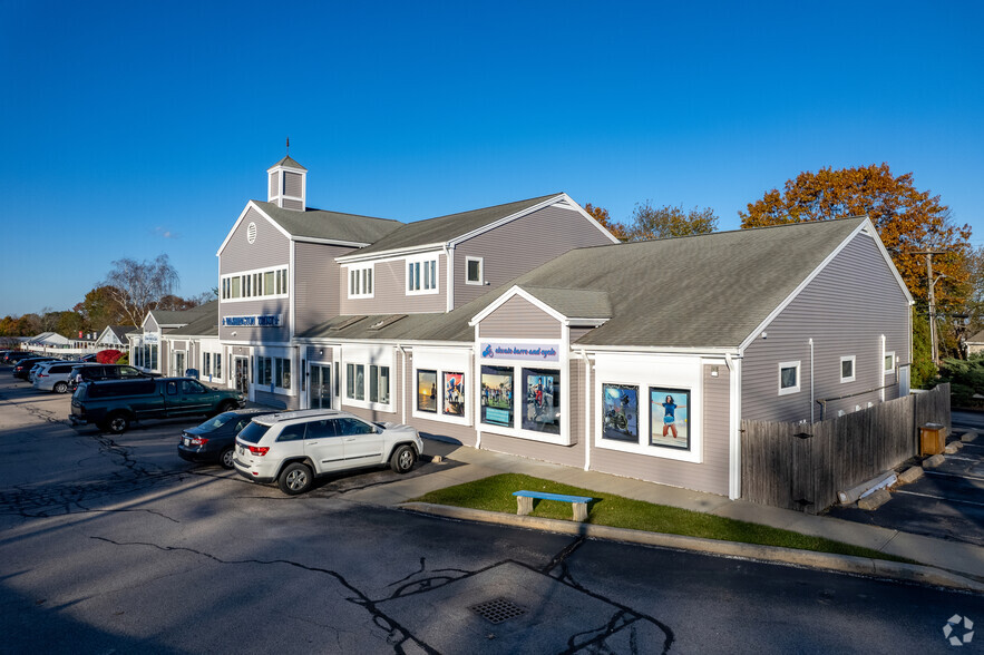 883-889 Boston Neck Rd, Narragansett, RI for lease - Primary Photo - Image 1 of 5