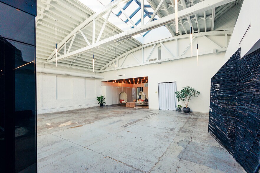 3146 W Chicago Ave, Chicago, IL à vendre - Photo du bâtiment - Image 3 de 42