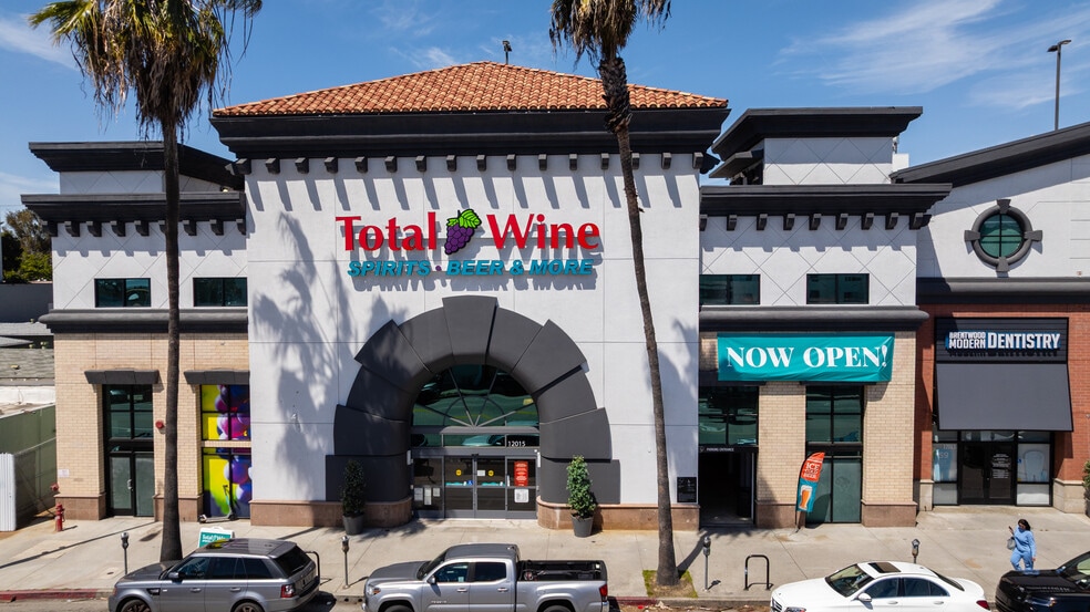 11941-12013 Wilshire Blvd, Los Angeles, CA for lease - Building Photo - Image 2 of 6