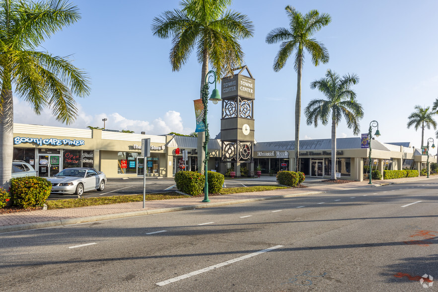 1201-1317 Cape Coral Pky E, Cape Coral, FL for sale - Primary Photo - Image 1 of 1