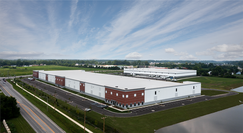 1665 W Northfield Dr, Brownsburg, IN à louer - Photo du bâtiment - Image 2 de 3