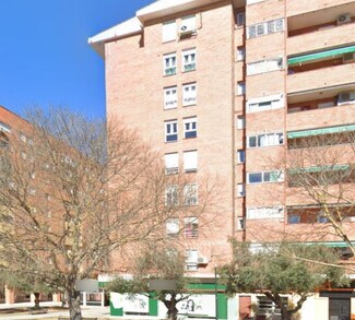 Plus de détails pour Multi-résidentiel à vendre
